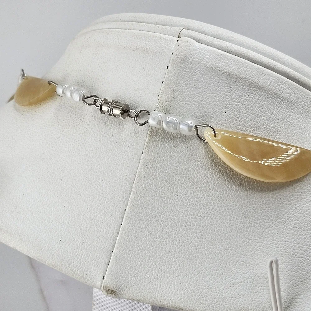 Vintage Shell‎ And Bead Necklace